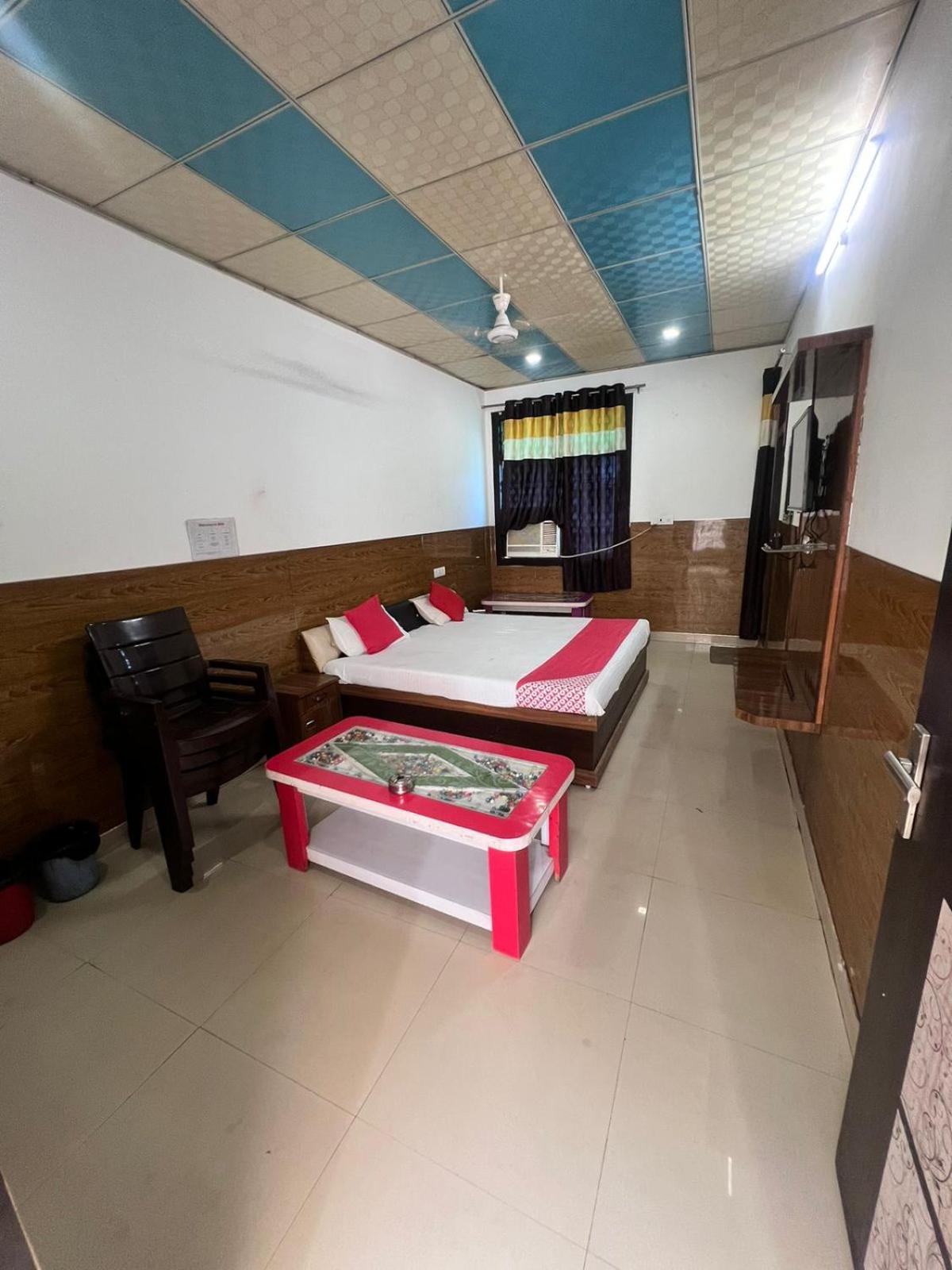 Nandini Complex Hotel Bharatpur Exterior photo